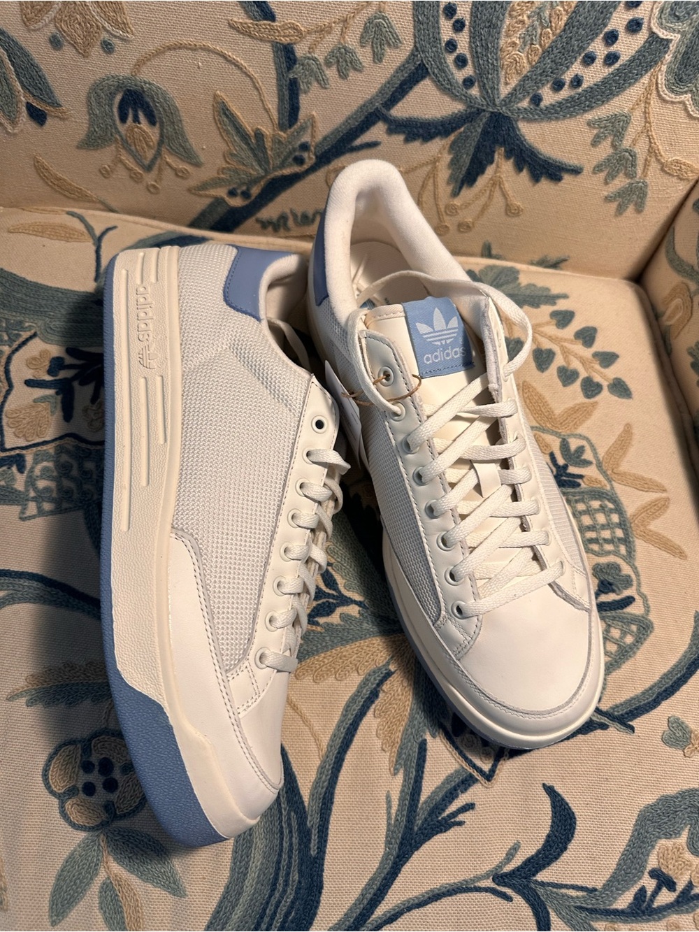 Adidas Rod Laver NIB.  Size 10.5